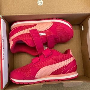 NEW toddler pumas 7c